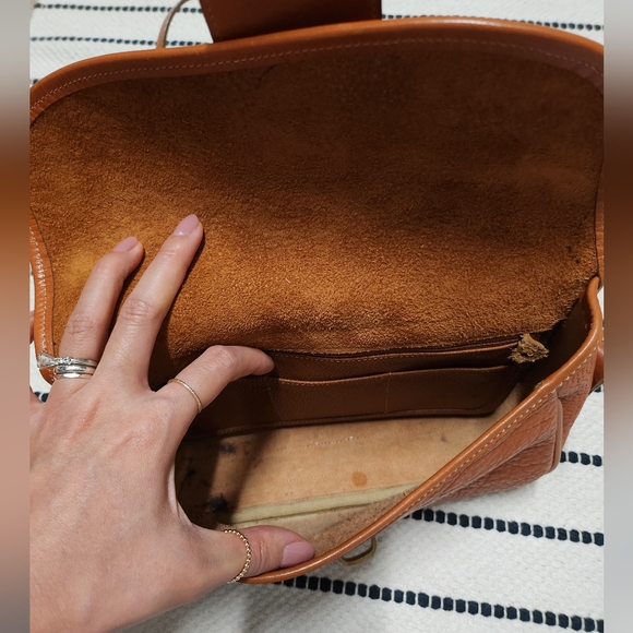 Authenic Vintage Dooney & Bourke Leather Crossbody Bag - Picture 7 of 8